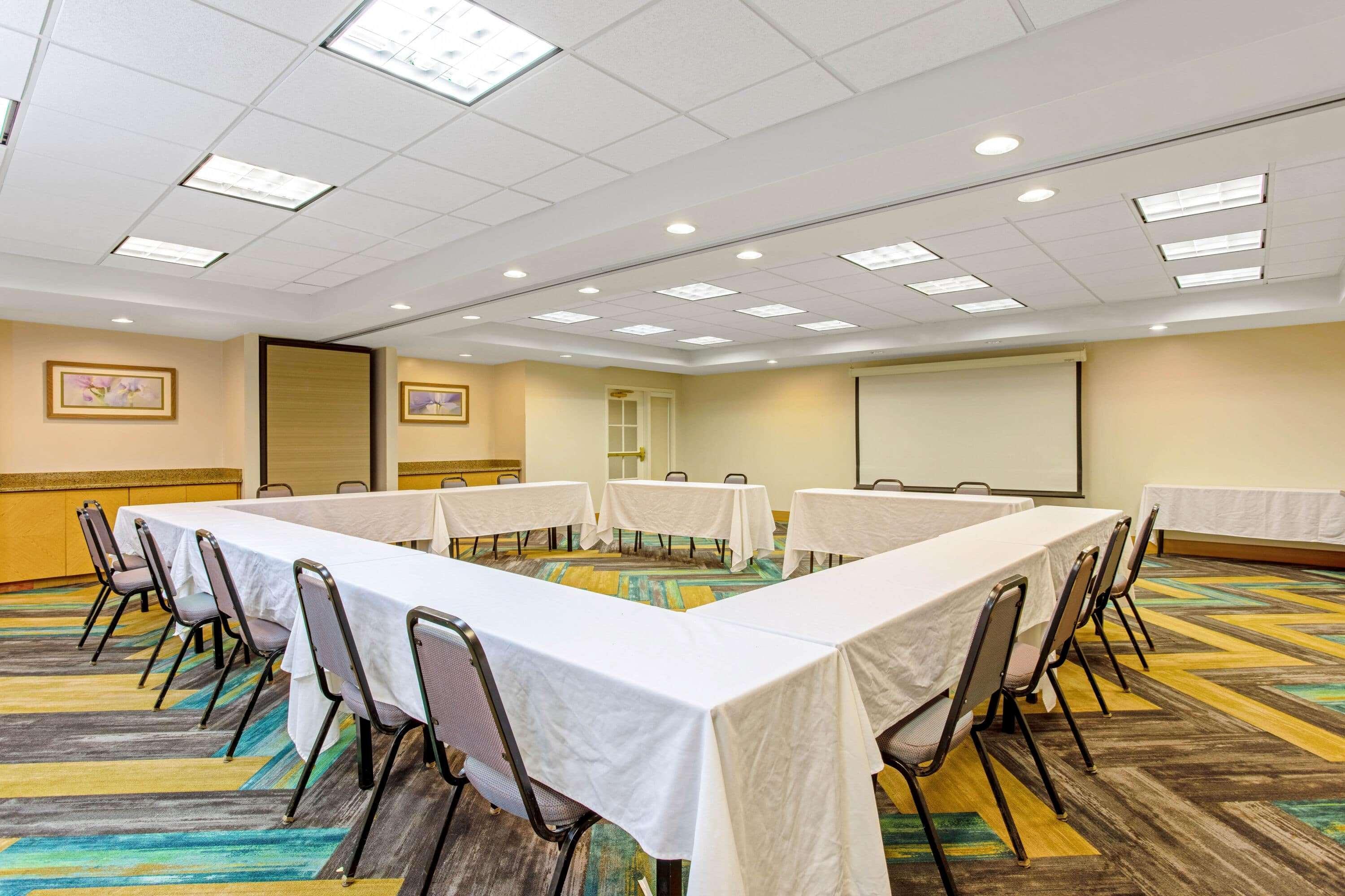 Отель La Quinta By Wyndham Orlando I Drive/Conv Center Williamsburg Экстерьер фото