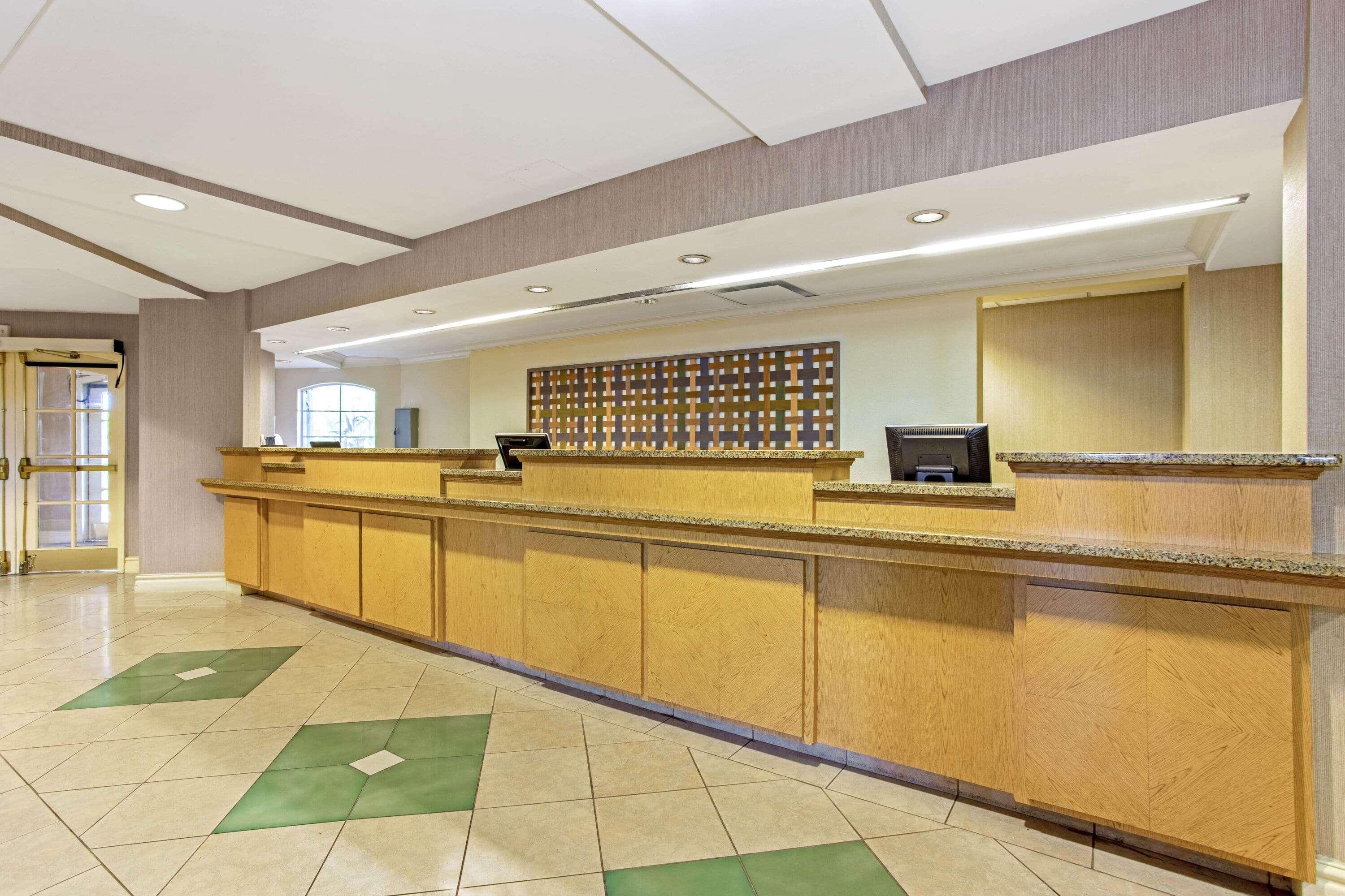 Отель La Quinta By Wyndham Orlando I Drive/Conv Center Williamsburg Экстерьер фото